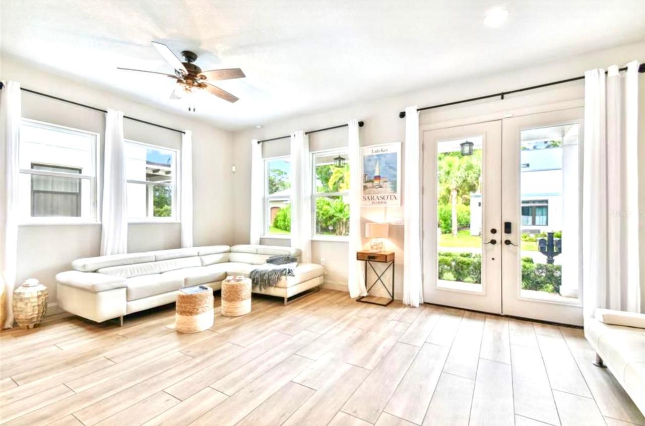 Beach-Town Pet-Friendly Downtown Home @ 10 Acre Park-629 Sarasota Bagian luar foto