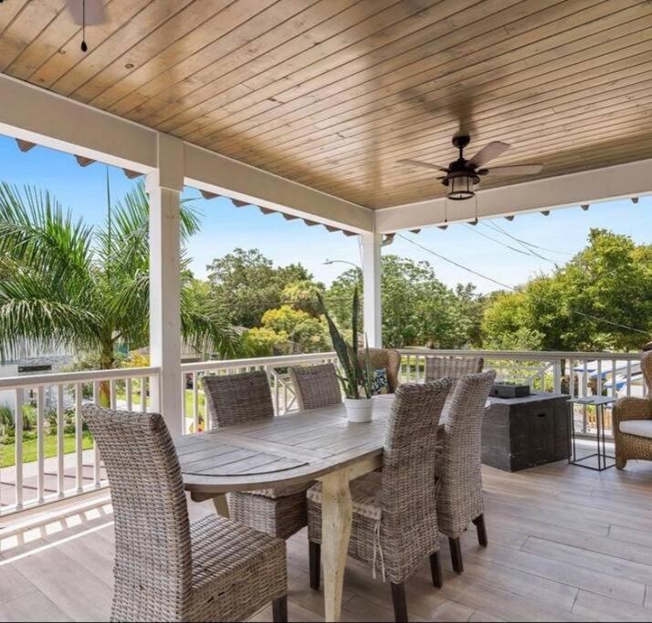 Beach-Town Pet-Friendly Downtown Home @ 10 Acre Park-629 Sarasota Bagian luar foto