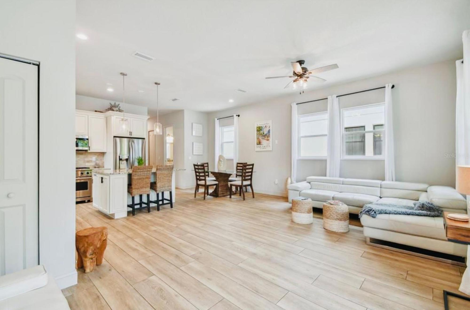 Beach-Town Pet-Friendly Downtown Home @ 10 Acre Park-629 Sarasota Bagian luar foto